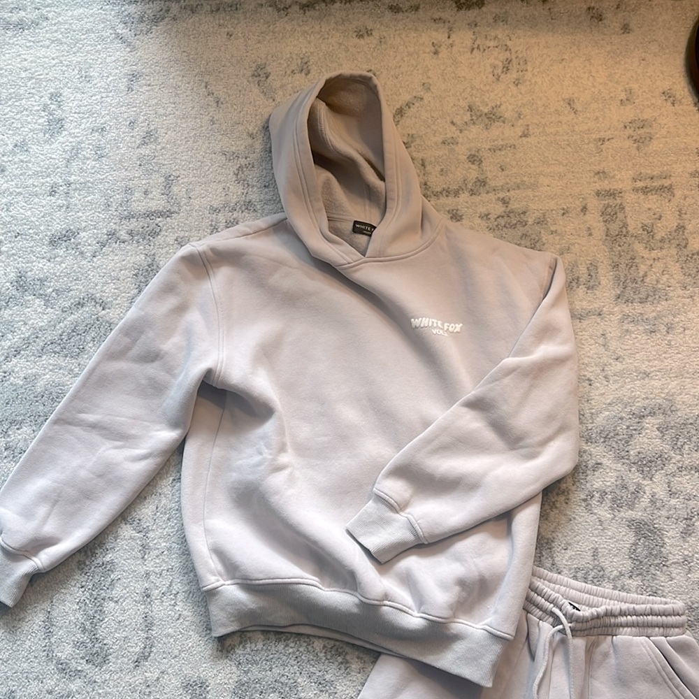 EUC White Fox Sweat Suit Set - Picture 3 of 7